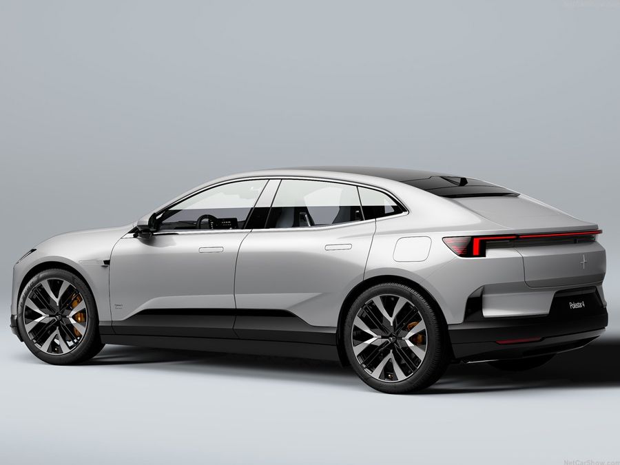 Polestar 4 Side In Room