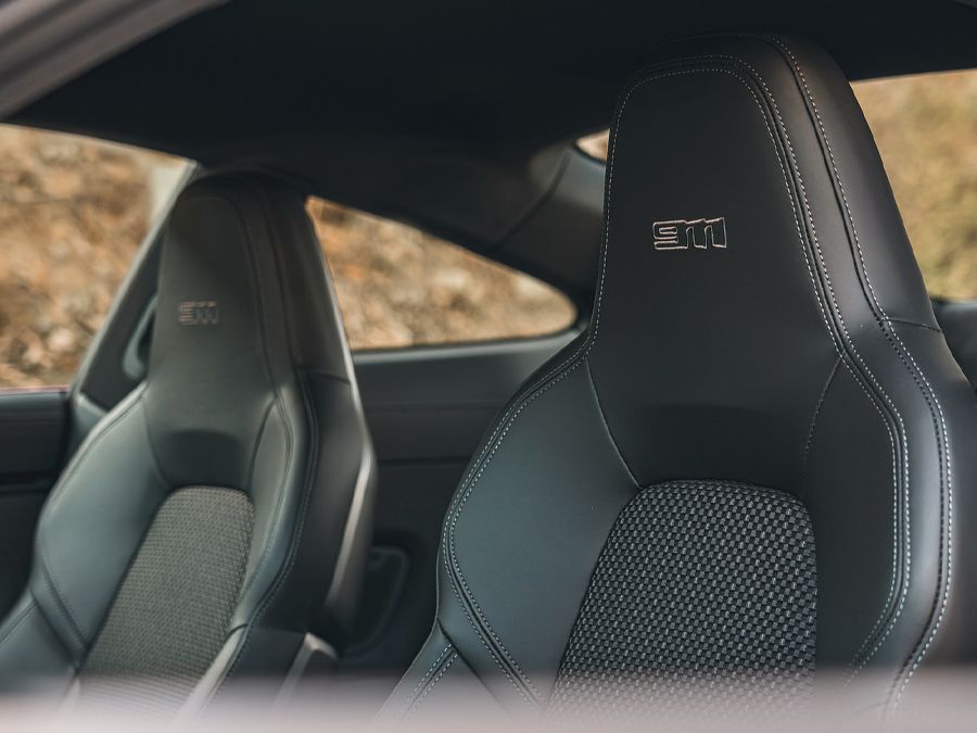 Porsche 911 Carrera Coupe Interior