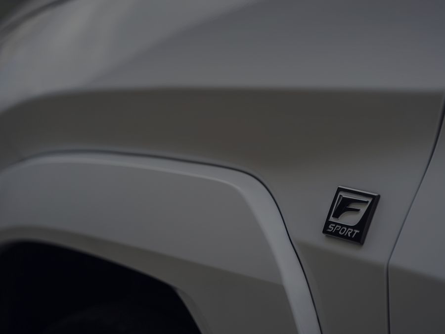 Lexus UX Side