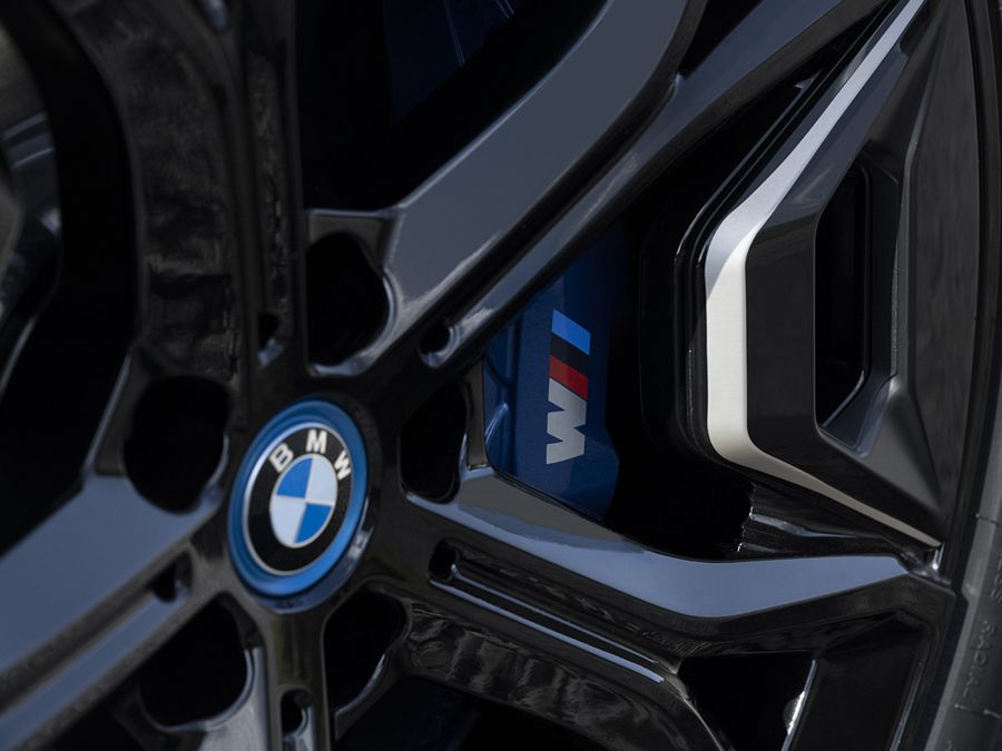 BMW iX