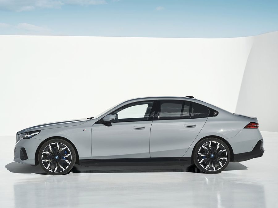 BMW i5