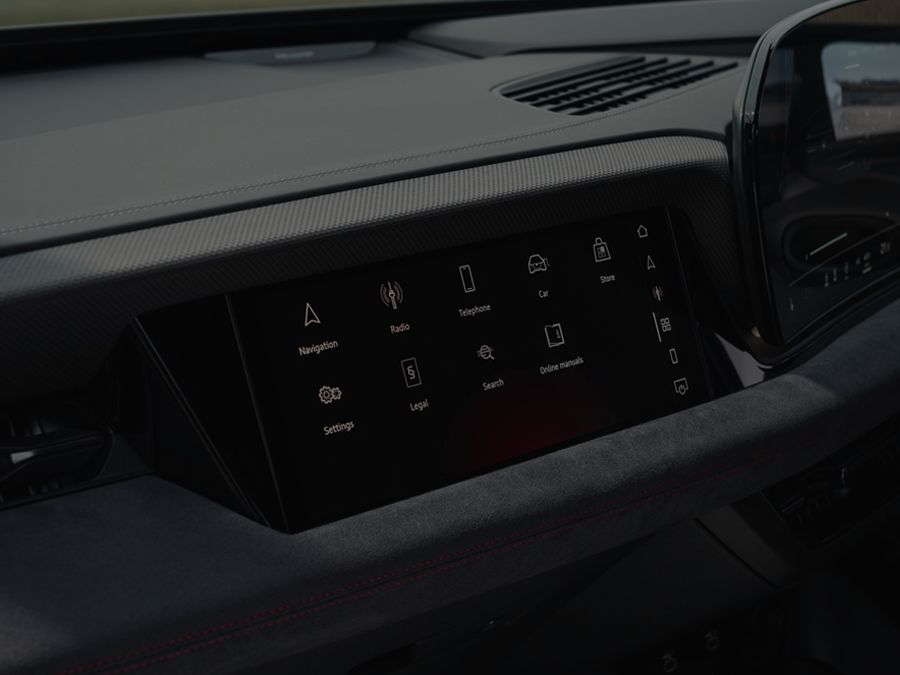 Audi A6 e-tron Avant dash