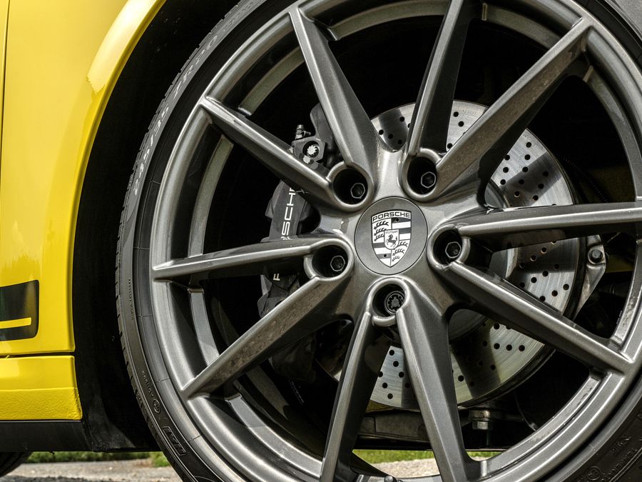 Porsche 911 Carrera Coupe Wheel