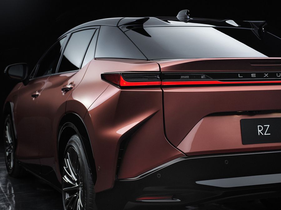 Lexus RZ back